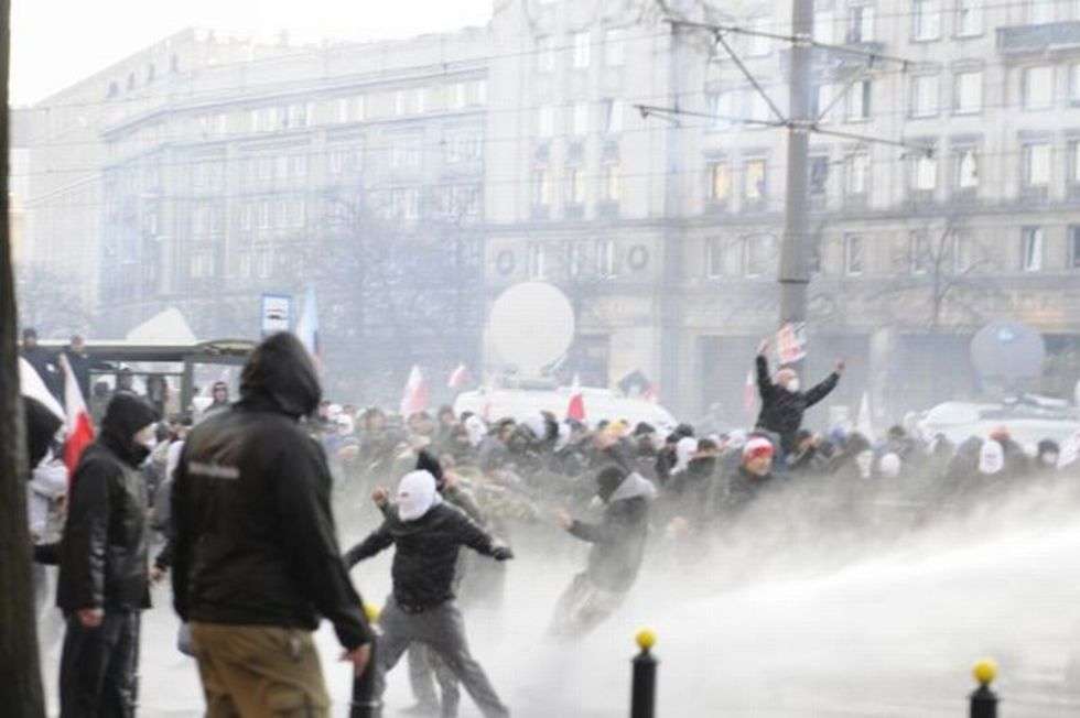  Zamieszki w Warszawie: Marsz Niepodległości (zdjęcia) (zdjęcie 4) - Autor: Krzysztof Sobieraj / MM Warszawa