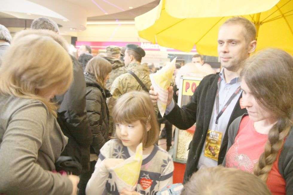  A Krzysztof Wiejak, redaktor naczelny Dziennika Wschodniego, sprzedawał popcorn