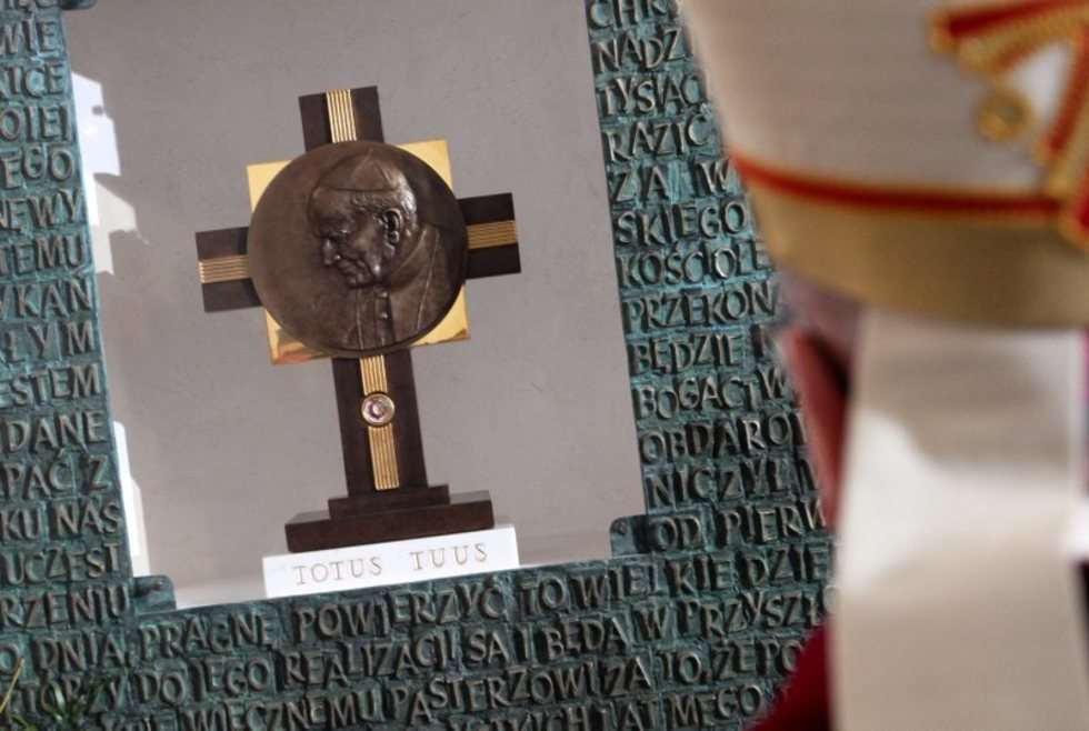  KUL dostał relikwię papieża Jana Pawła II (zdjęcie 10) - Autor: Wojciech Nieśpiałowski