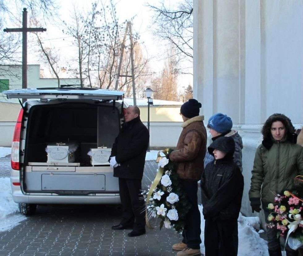  Pogrzeb ofiar pożaru w Białej Podlaskiej (zdjęcie 3) - Autor: Marek Pietrzela