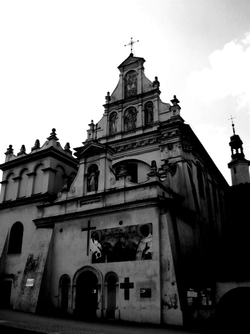  Fasada kościoła Karmelitów Bosych w Lublinie