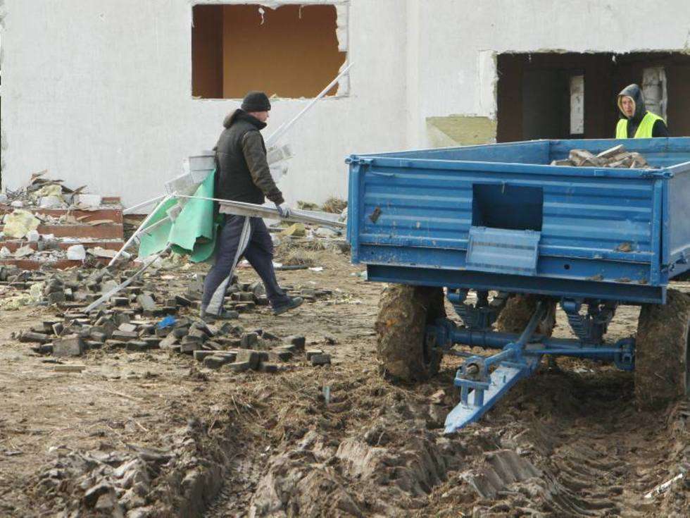  Wyburzanie domów pod obwodnicę (zdjęcie 8) - Autor: Maciej Kaczanowski