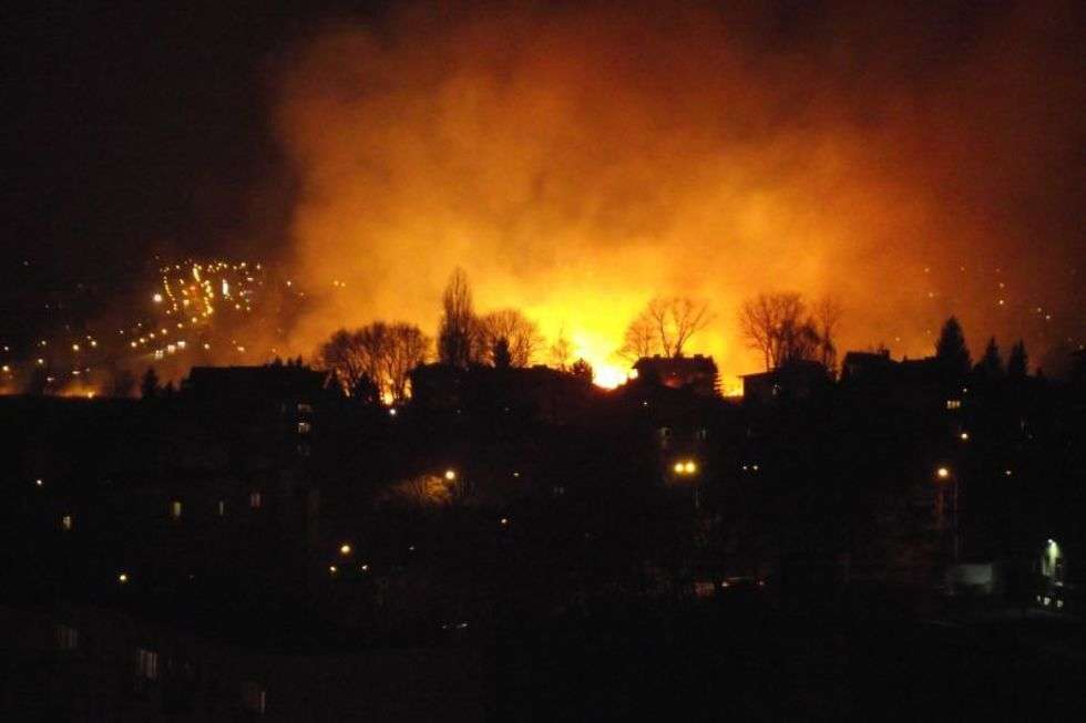  Pożar traw na górkach czechowskich (zdjęcie 11) - Autor: Internauta Darek