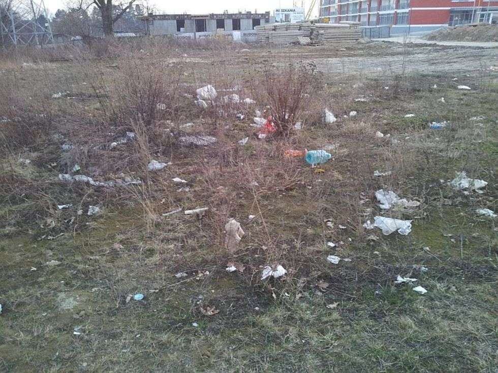  Śmieci przy ul. Granitowej