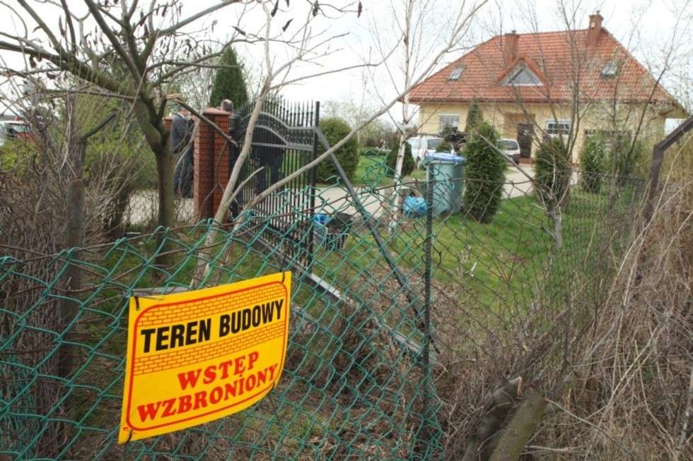  Eksmisja domu pod budowę obwodnicy Lublina (zdjęcie 1) - Autor: Maciej Kaczanowski