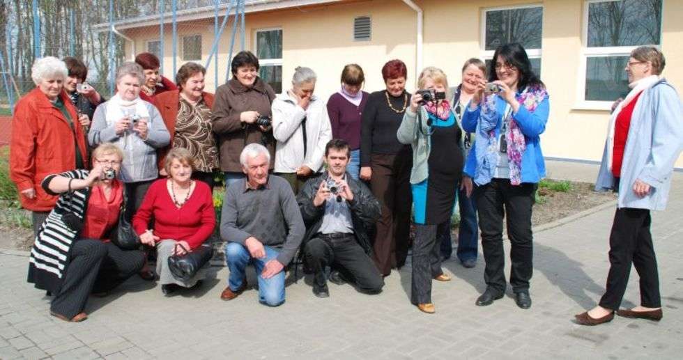  Mieszkańcy gminy Białopole uczą się na kursie m.in. podstaw fotografii