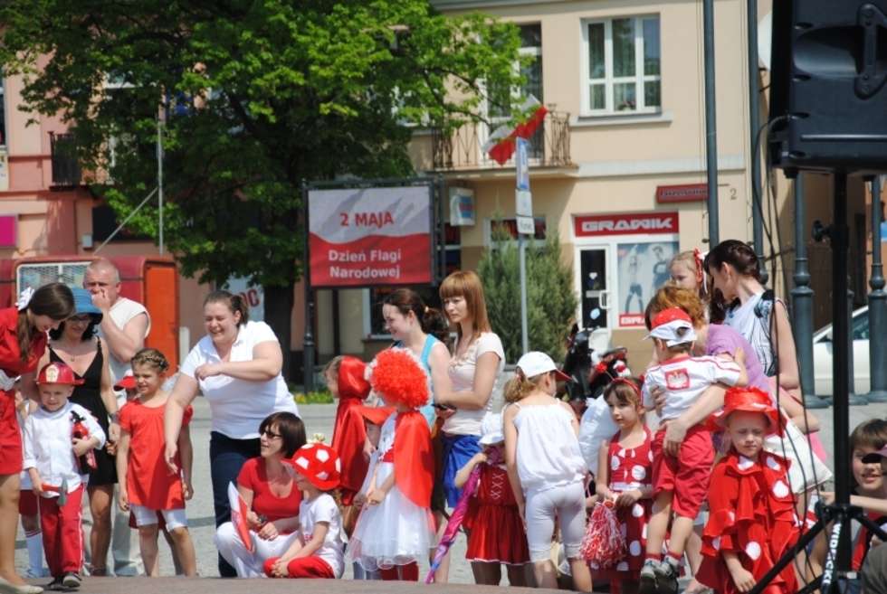  Święto Flagi w Międzyrzecu Podlaskim (zdjęcie 2) - Autor: Beata Zgorzałek
