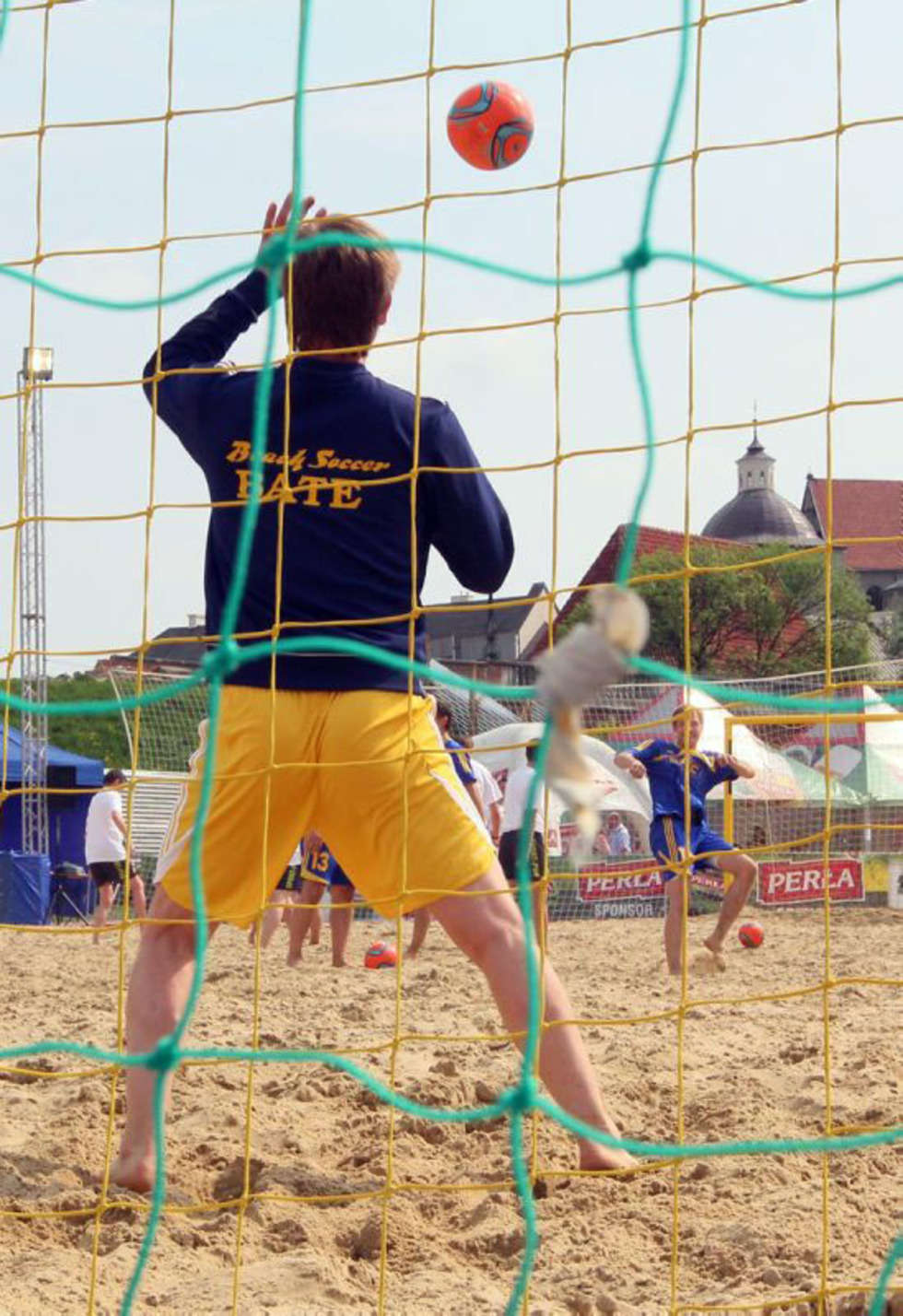  Bałtycka Liga Mistrzów w plażowej piłce nożnej (zdjęcie 15) - Autor: Wojciech Nieśpiałowski