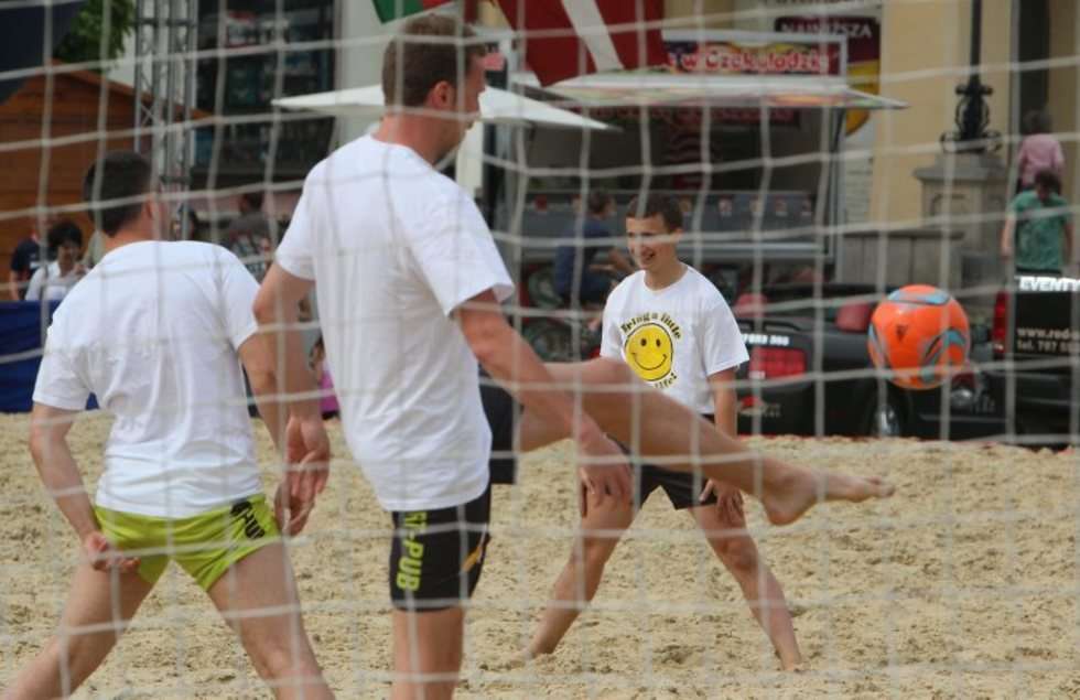  Bałtycka Liga Mistrzów w plażowej piłce nożnej (zdjęcie 4) - Autor: Wojciech Nieśpiałowski