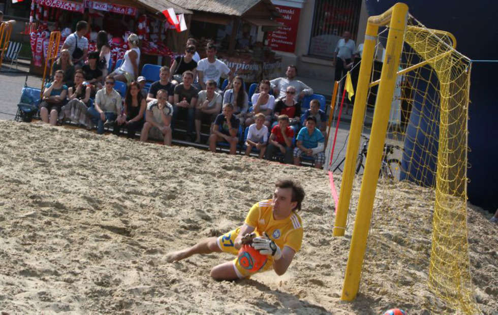 Bałtycka Liga Mistrzów w plażowej piłce nożnej (zdjęcie 8) - Autor: Wojciech Nieśpiałowski