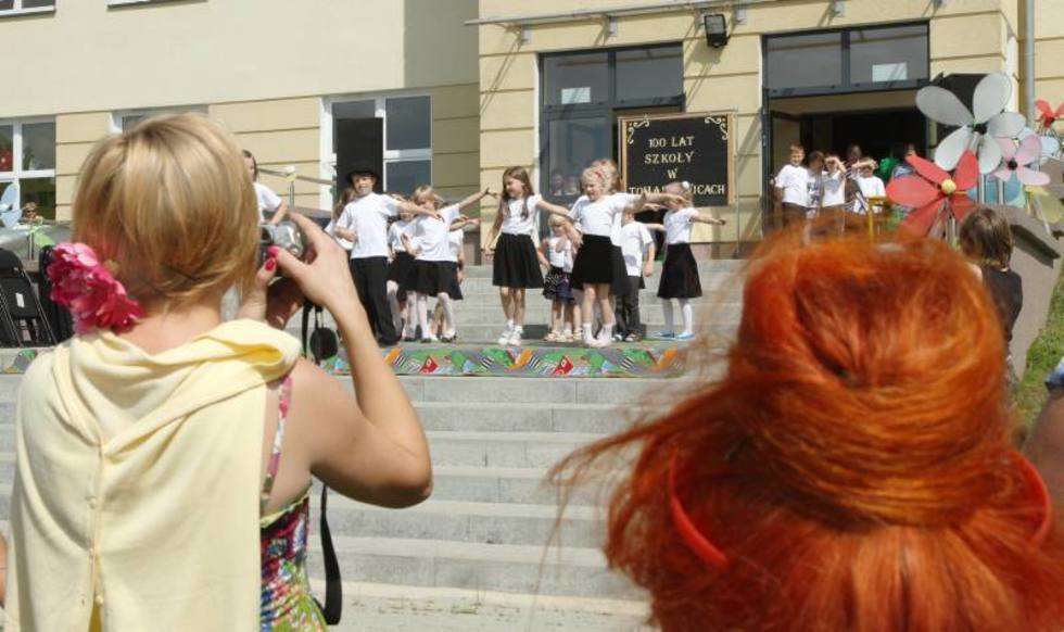  100 lecie szkoły w Tomaszowicach (zdjęcie 7) - Autor: Maciej Kaczanowski