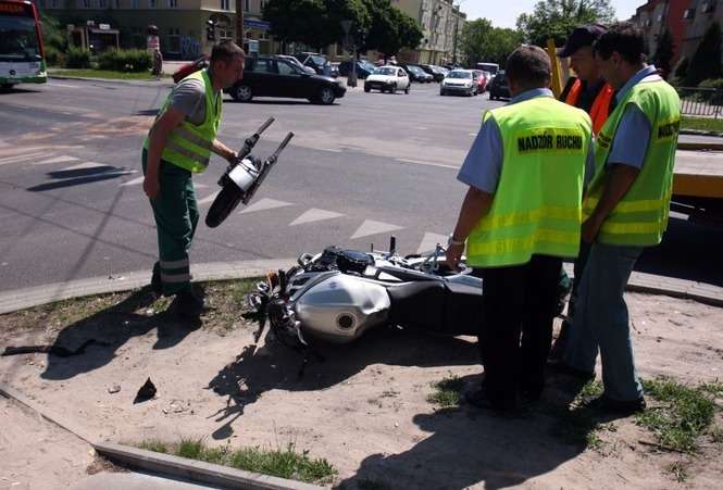 Wypadek motocyklisty na Al. Racławickich