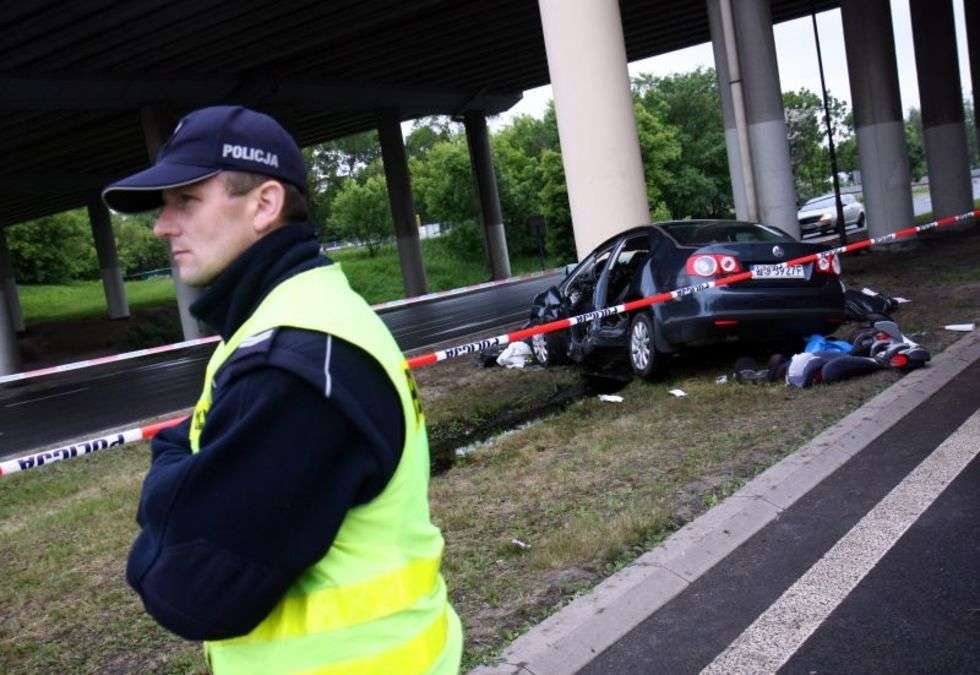 Wypadek pod wiaduktem Poniatowskiego (zdjęcie 2) - Autor: Jacek Świerczyński