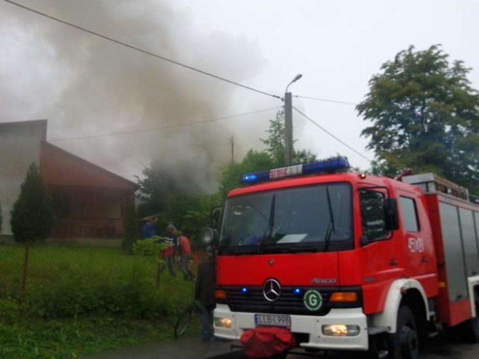  Pożar domu w miejscowości Krępa (zdjęcie 5) - Autor: Fotonews