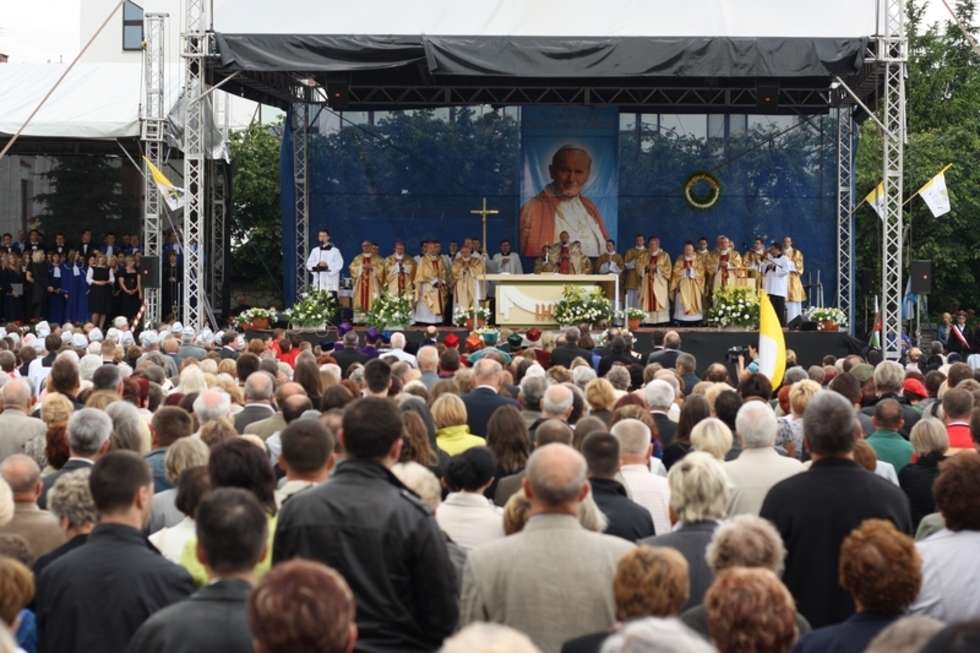  Lublin wspomina wizytę papieża (zdjęcie 10) - Autor: Łukasz Minkiewicz