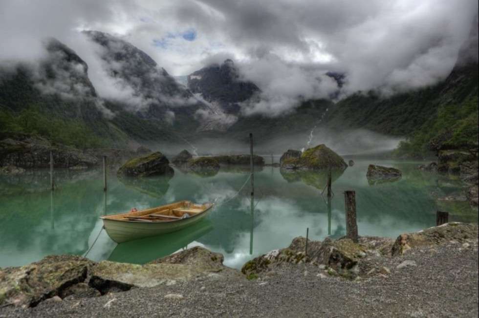  Zwycięzcą okazała się fotografia jeziora Bondhus oraz lodowca o tej samej nazwie w Norwegii. Dolina Bondhus jest częścią parku narodowego Folgefonna.

