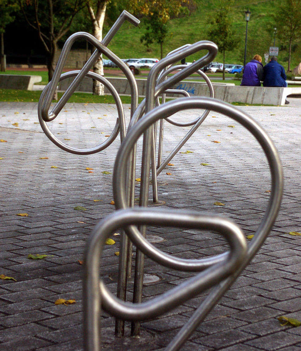  Najciekawsze stojaki rowerowe w miastach (zdjęcie 20) - Autor: sardinista / Flickr / CC BY