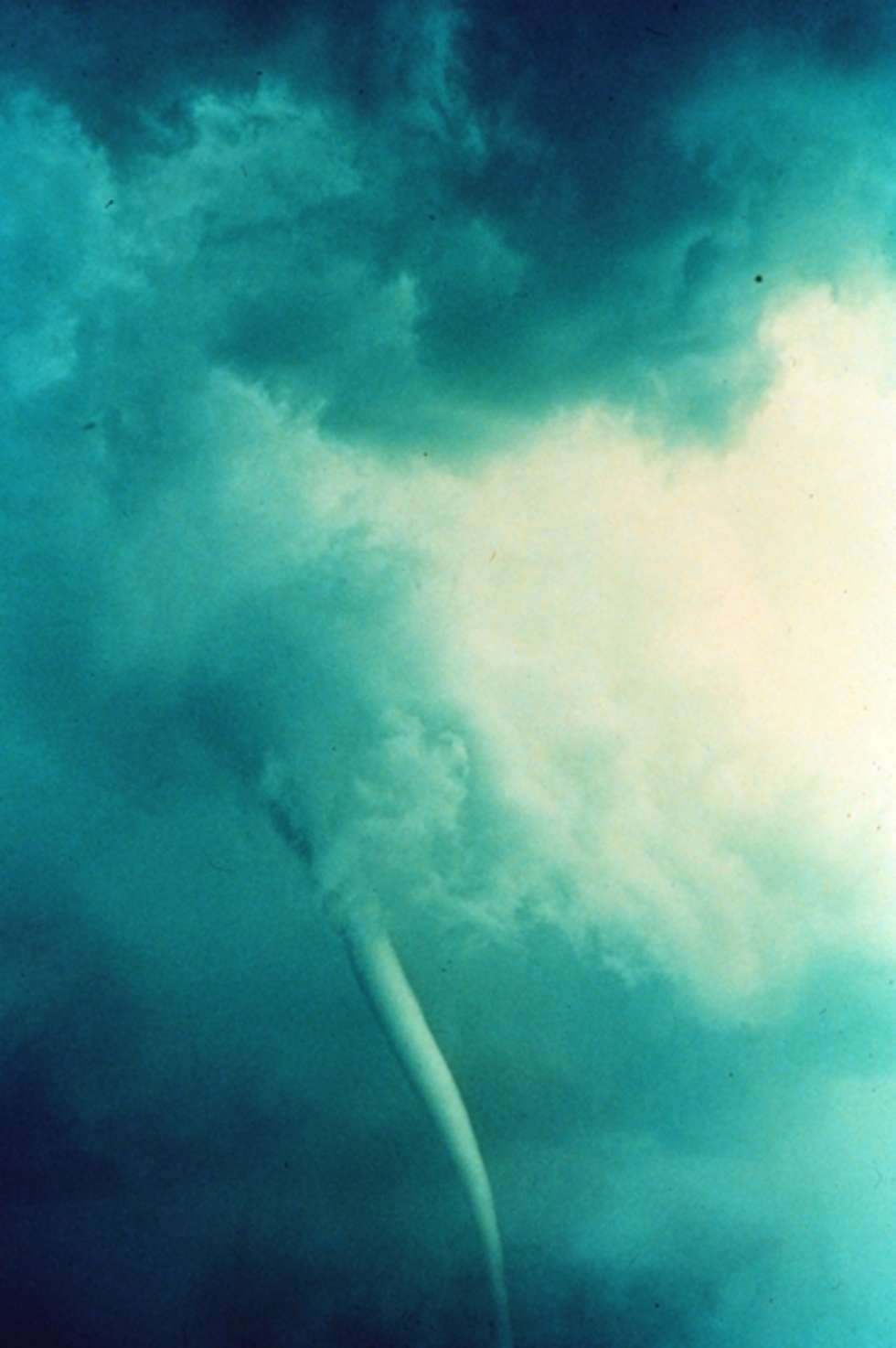  Zdjęcia trąb powietrznych  (zdjęcie 14) - Autor: National Oceanic and Atmospheric Administration