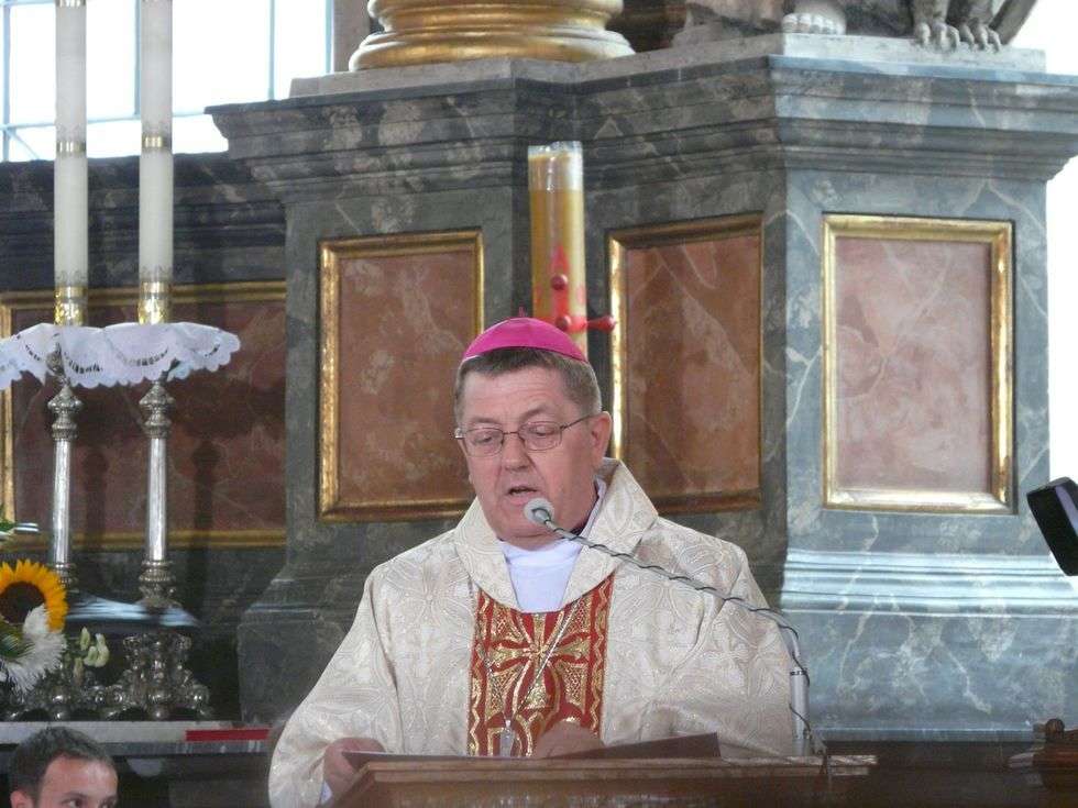  Bp. Mariusz Leszczyński (dotychczasowy administrator diecezji zamojsko-lubaczowskiej)