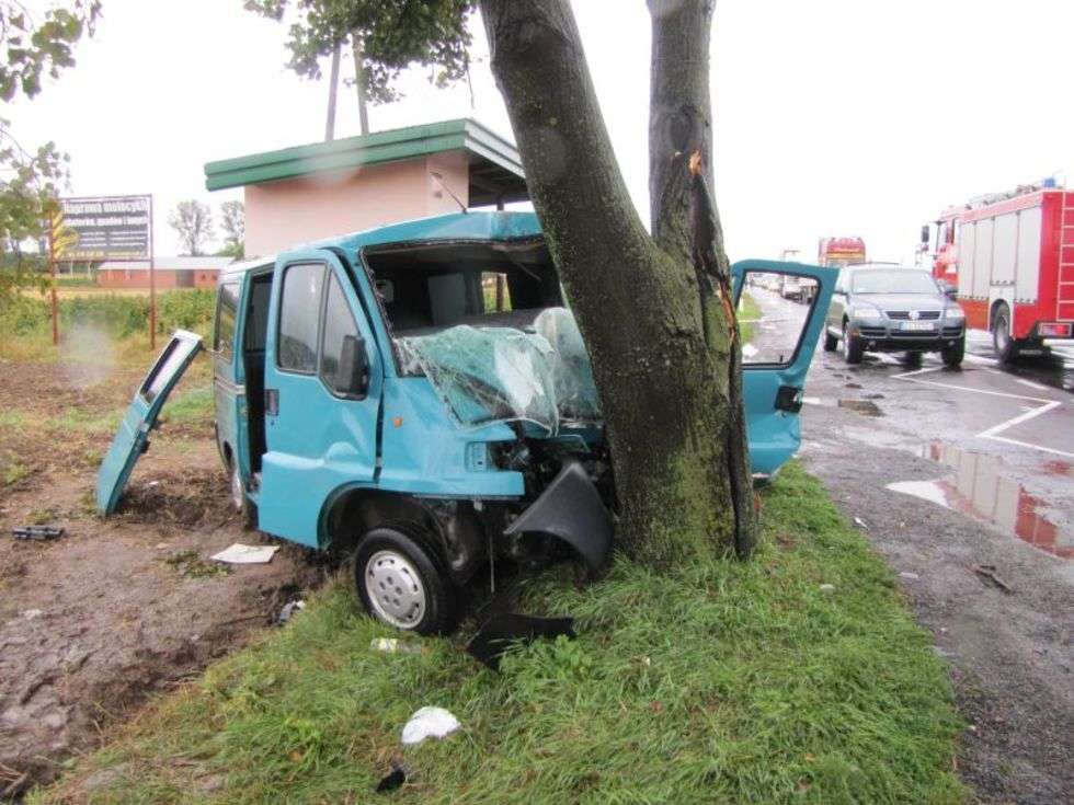  Wypadek w Niedrzwicy (zdjęcie 4) - Autor: Fotonews / MM Lublin