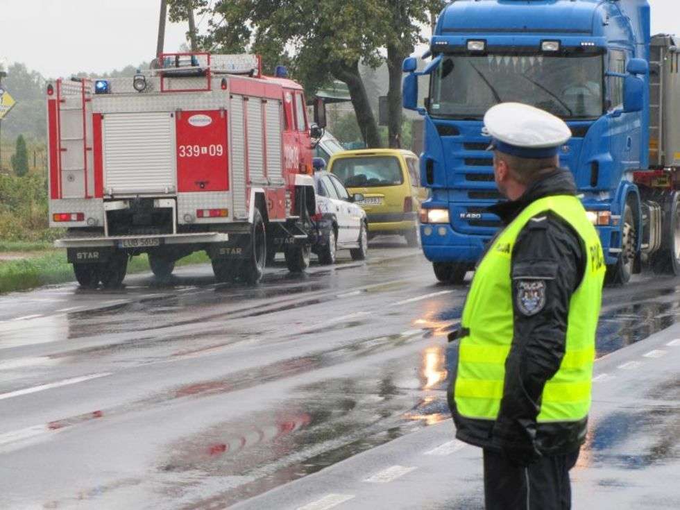  Wypadek w Niedrzwicy (zdjęcie 7) - Autor: Fotonews / MM Lublin
