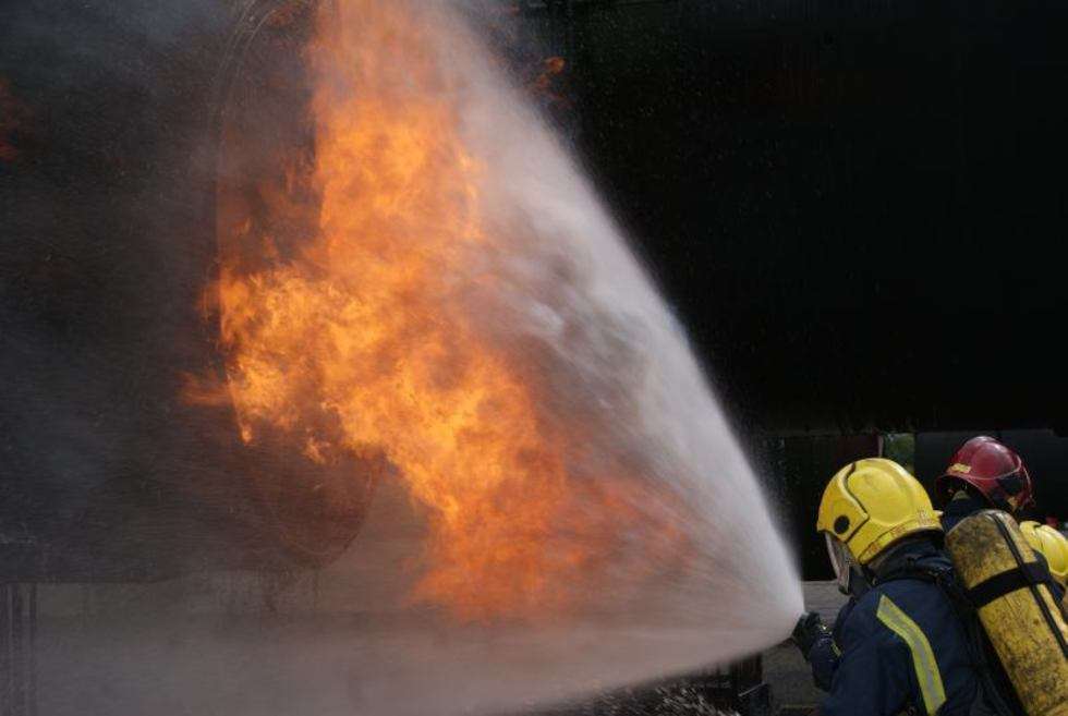  Anglicy ćwiczyli naszych strażaków (zdjęcie 2) - Autor: Andrzej Wąsik