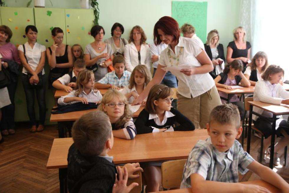  Rozpoczęcie roku szkolnego w SP nr 10 (zdjęcie 6) - Autor: Maciej Kaczanowski