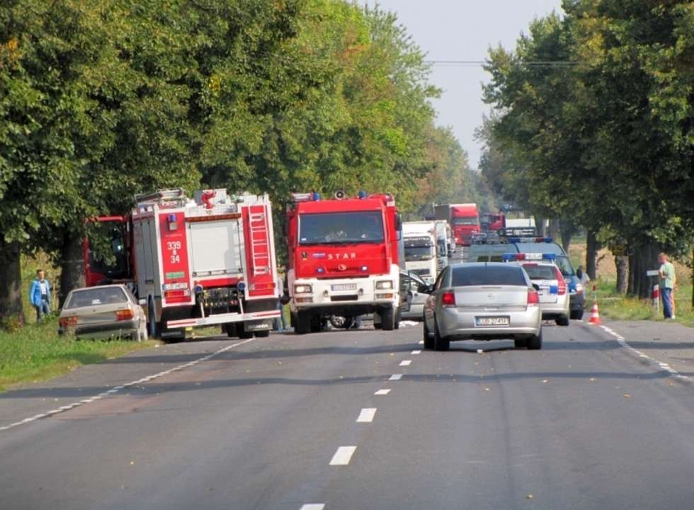  Strzeszkowice Duże. Zdjęcia z wypadku (zdjęcie 2) - Autor: Fotonews / MM Lublin