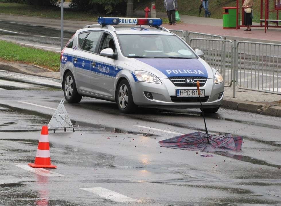  Wypadek na Filarertów (zdjęcia) (zdjęcie 6) - Autor: Fotonews / MM Lublin