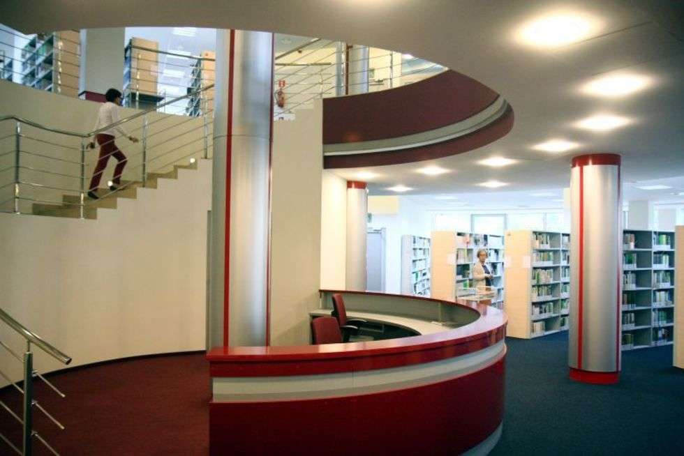  Bublioteka Główna Uniwersytetu Przyrodniczego  - Autor: Jacek Świerczyński