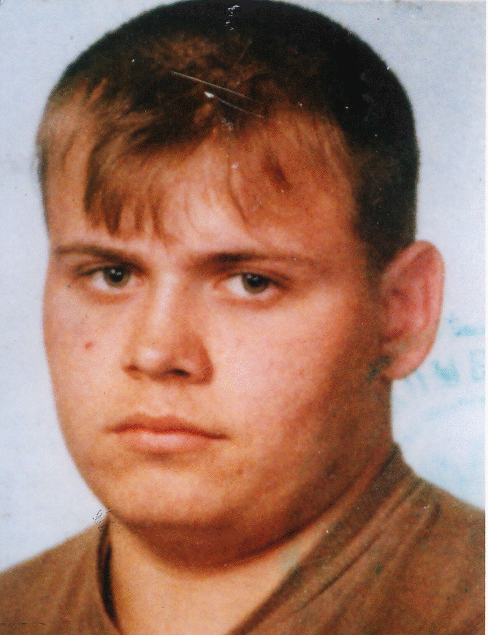  6 kwietnia 2002 r. w Dorohusku (Lubelskie) zaginął Artur Masełko. W momencie zaginięcia miał 22 lata, wyszedł z domu i od tamtej pory nie nawiązał kontaktu z rodziną. Ma 174 cm wzrostu i niebieskie oczy.