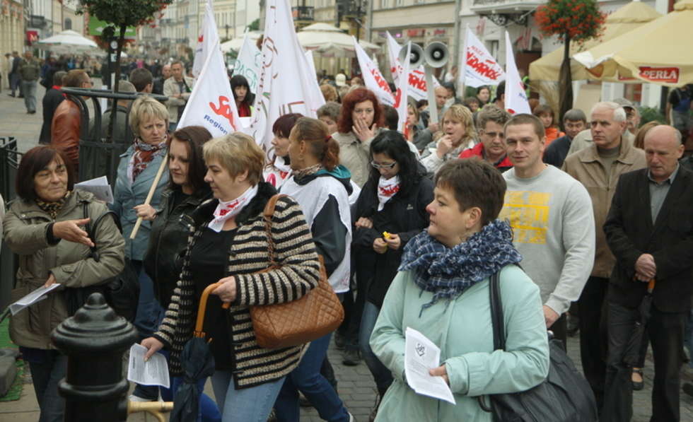  Pracownicy DPS-ów wyszli na ulice: Żądamy podwyżek (zdjęcie 8) - Autor: Maciej Kaczanowski