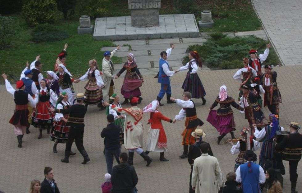  Tańce ludowe w Lublinie (zdjęcie 4) - Autor: Wojciech Nieśpiałowski
