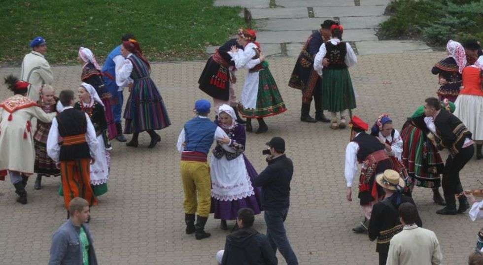  Tańce ludowe w Lublinie (zdjęcie 6) - Autor: Wojciech Nieśpiałowski