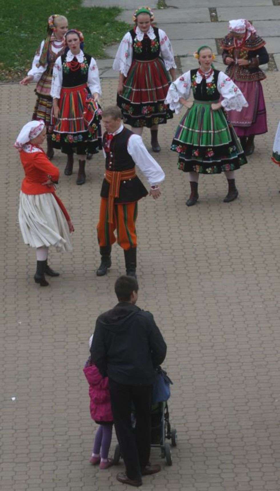  Tańce ludowe w Lublinie (zdjęcie 8) - Autor: Wojciech Nieśpiałowski
