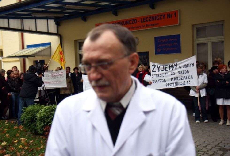  Protest prcowników Szpitala im. Jana Bożego (zdjęcie 2) - Autor: Jacek Świerczyński