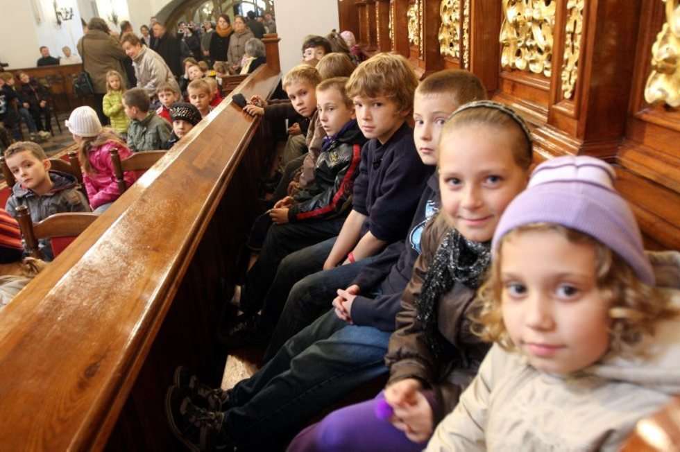  Oficjalne otwarcie i zwiedzanie kościoła pobrygidkowskiego (zdjęcie 19) - Autor: Wojciech Nieśpiałowski