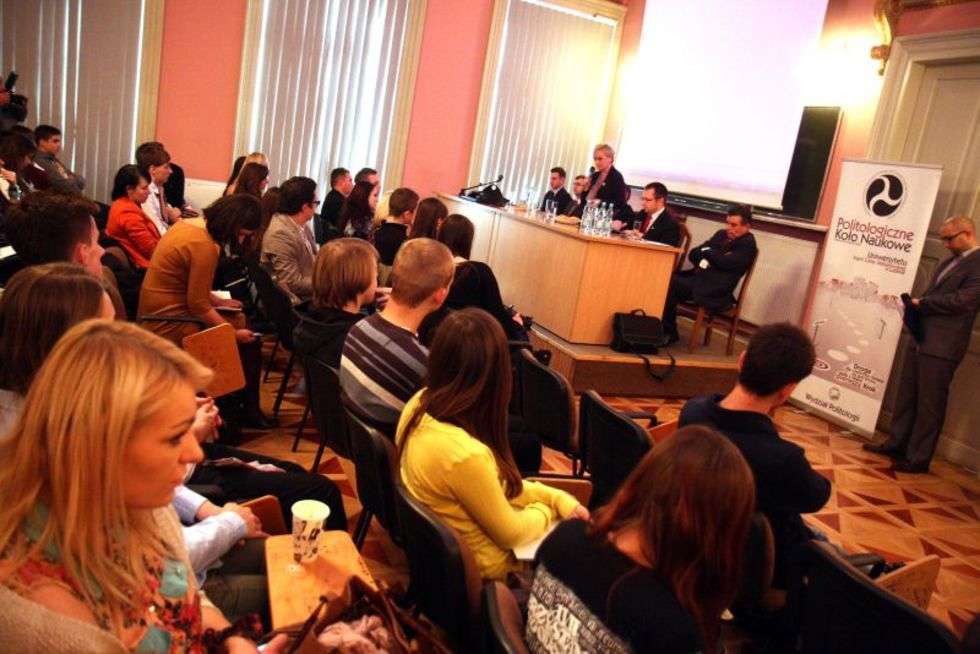  Debata polityczna na Wydziale Politologii UMCS (zdjęcie 4) - Autor: Jacek Świerczyński