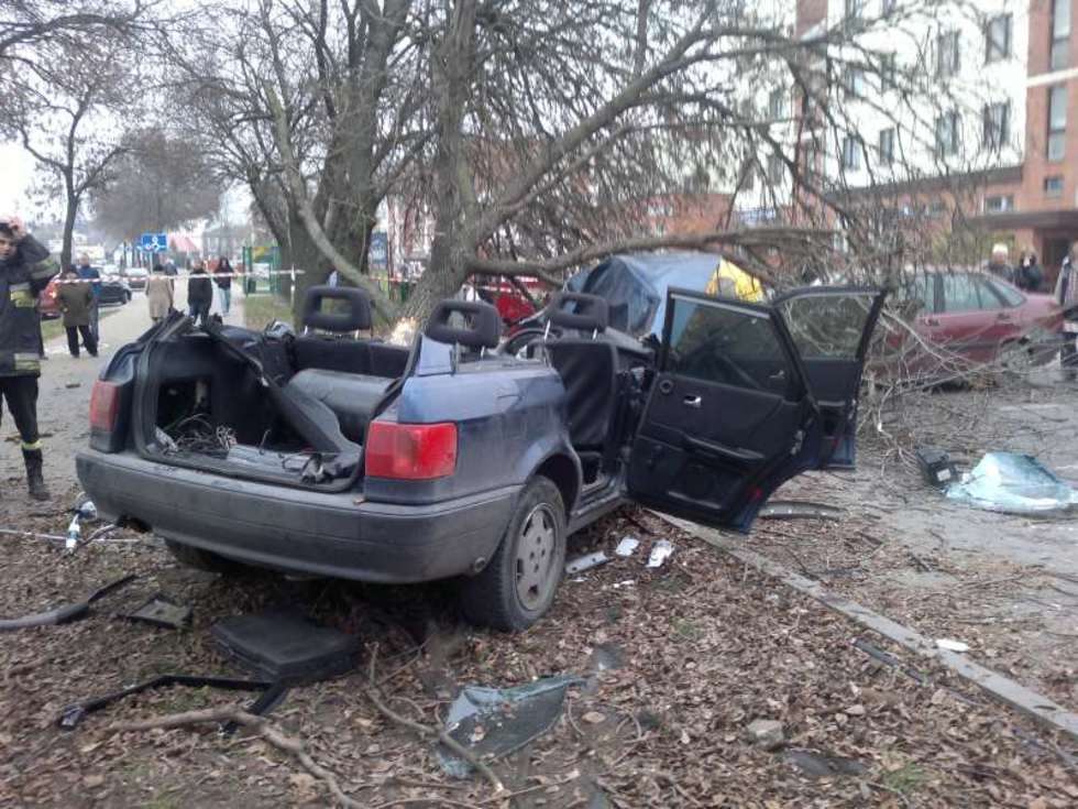 Tragiczny wypadek w Chełmie (zdjęcie 1) - Autor: Zdjęcia operacyjne KM PSP Chełm