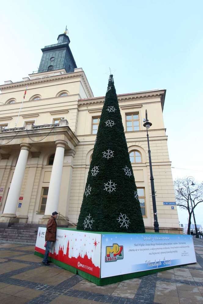 Iluminacje świąteczne montowane w Lublinie - Autor: Wojciech Nieśpiałowski