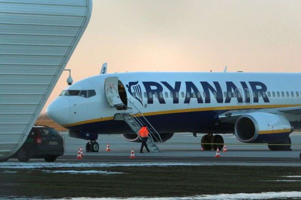  Samolot Ryanair z Dublina z problemami wylądował w Świdniku  (zdjęcie 13) - Autor: Dorota Awiorko-Klimek