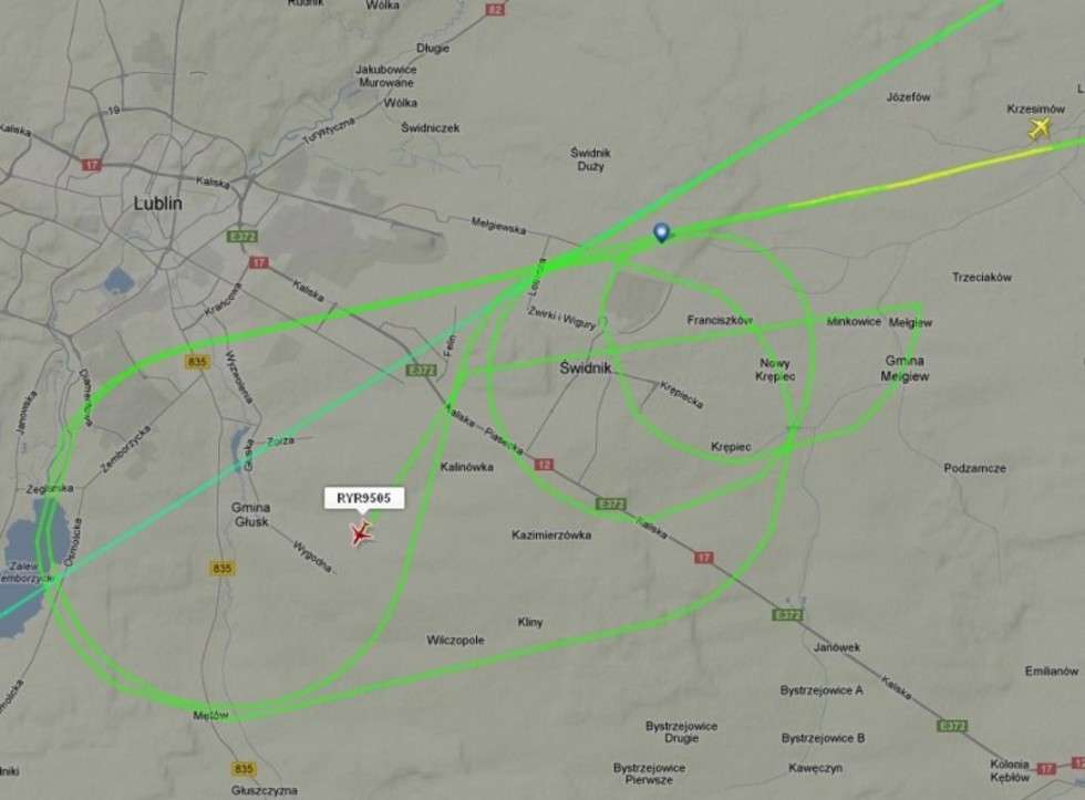  Samolot Ryanair z Dublina z problemami wylądował w Świdniku  (zdjęcie 6) - Autor: Flightradar