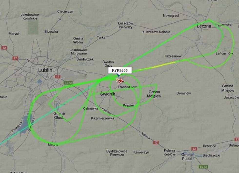  Samolot Ryanair z Dublina z problemami wylądował w Świdniku  (zdjęcie 7) - Autor: Flightradar