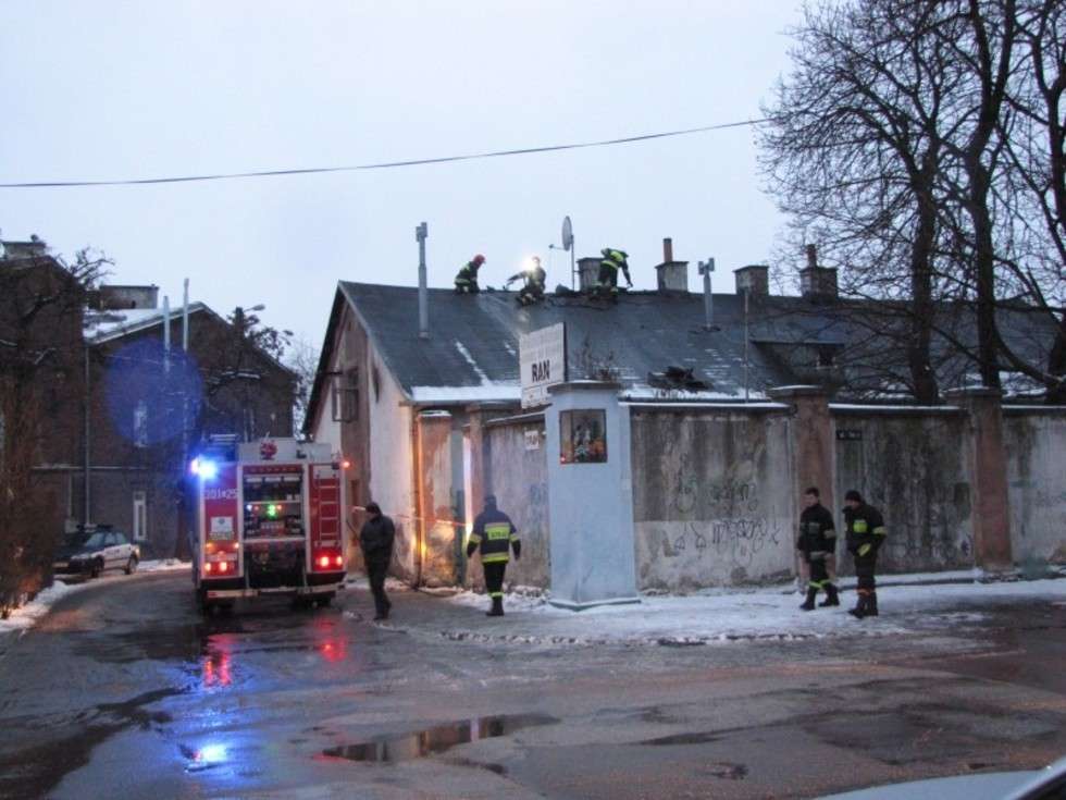  Pożar domu przy ul. Garbarskiej w Lublinie  - Autor: Fotonews