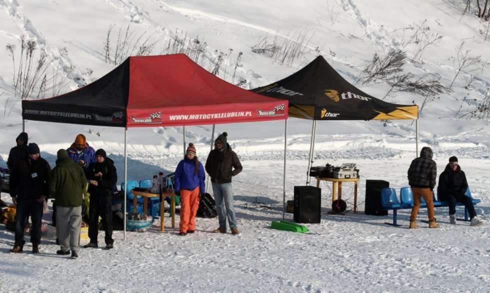  Warsztaty dla snowboardzistów na lubelskim Globusie (zdjęcie 4) - Autor: Wojciech Nieśpiałowski