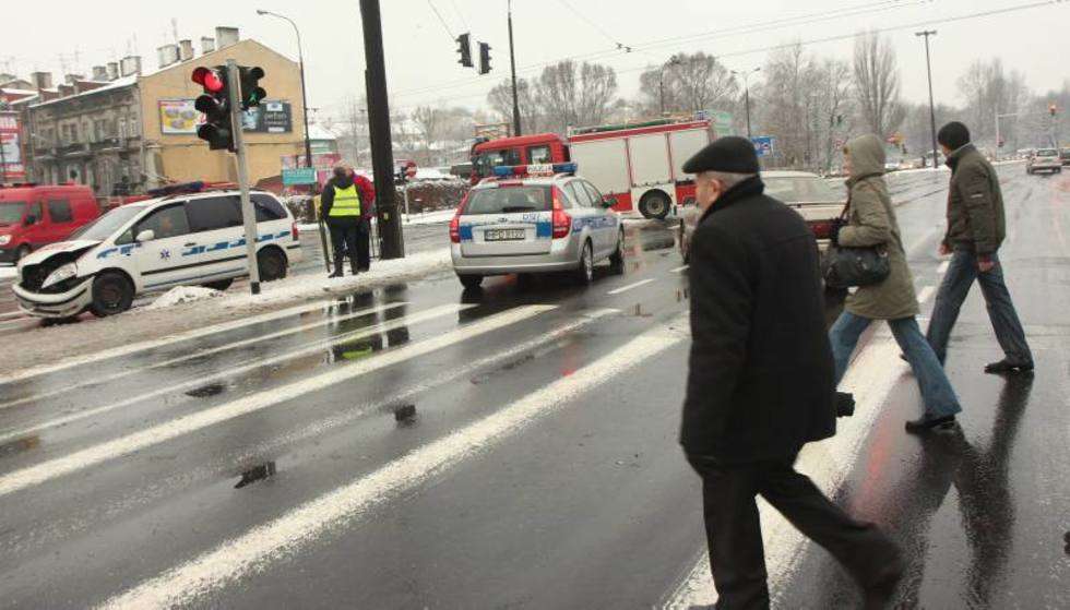  Wypadek na skrzyżowaniu ul. Lubartowskiej z al. Solidarności  - Autor: Maciej Kaczanowski