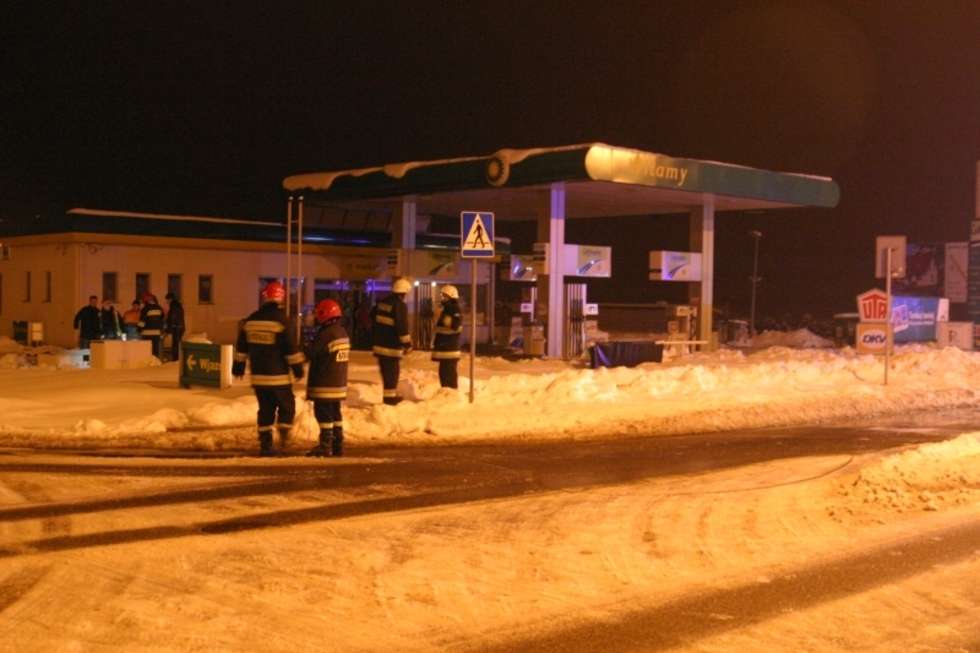  Uszkodzony zawór na stacji w Puławach (zdjęcie 4) - Autor: G.Socha