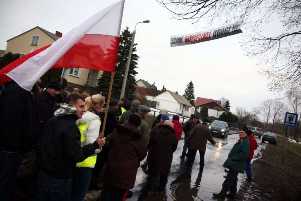  Blokada drogi w Krężnicy Jarej (zdjęcie 9) - Autor: Jacek Świerczyński
