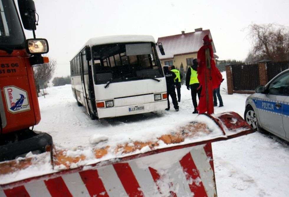  Wypadek szkolnego autobusu w Dąbrowicy