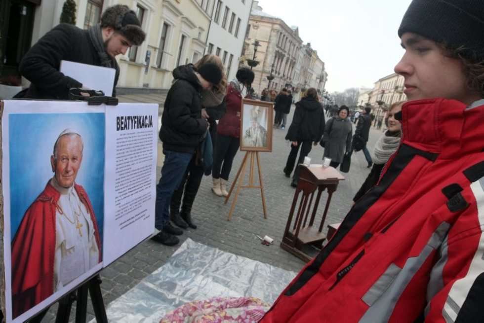  Ósma rocznica śmierci Jana Pawła II w Lublinie (zdjęcie 15) - Autor: Wojciech Nieśpiałowski